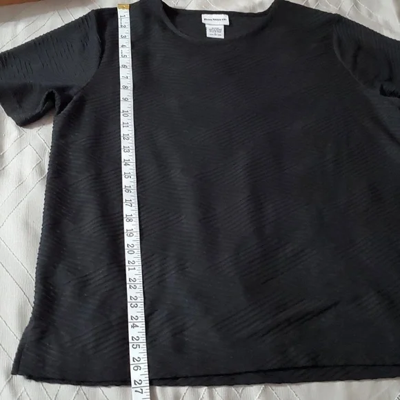 Bon Worth Women's Black Textured Crew Neck Short Sleeve Top Size Large - Picture 7 of 10